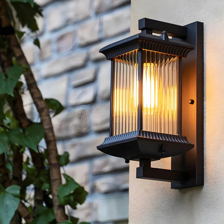 Wandlantaarn Buiten met Geribbeld Glas Koffiekleur E27 Fitting Weerbestendig IP54 voor Tuin & Terras | Sulvida