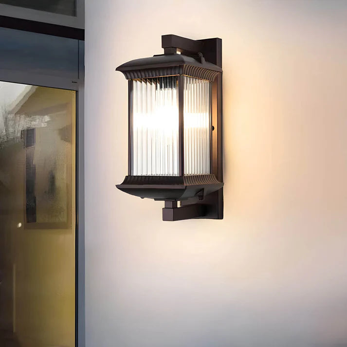 Wandlantaarn Buiten met Geribbeld Glas Koffiekleur E27 Fitting Weerbestendig IP54 voor Tuin & Terras | Sulvida