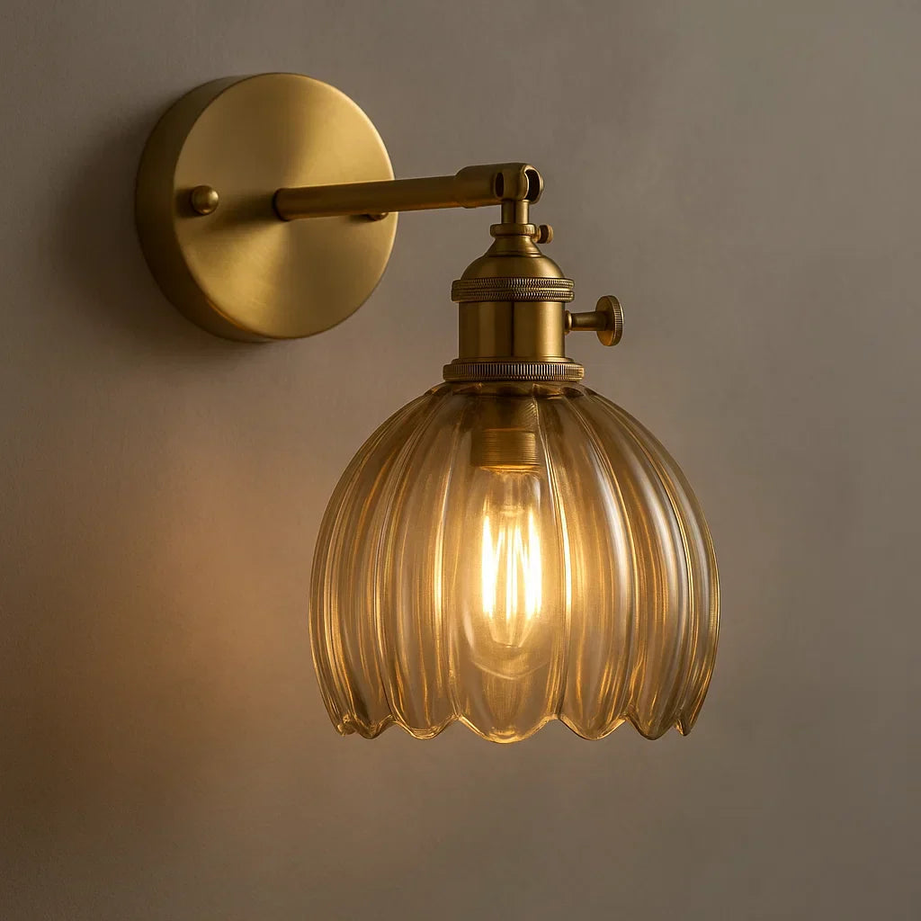 Wandlamp Verstelbaar met Geribbelde Glazen Kap Vintage Messing Leeslamp Slaapkamer Woonkamer Nachtkastje | Sulvida