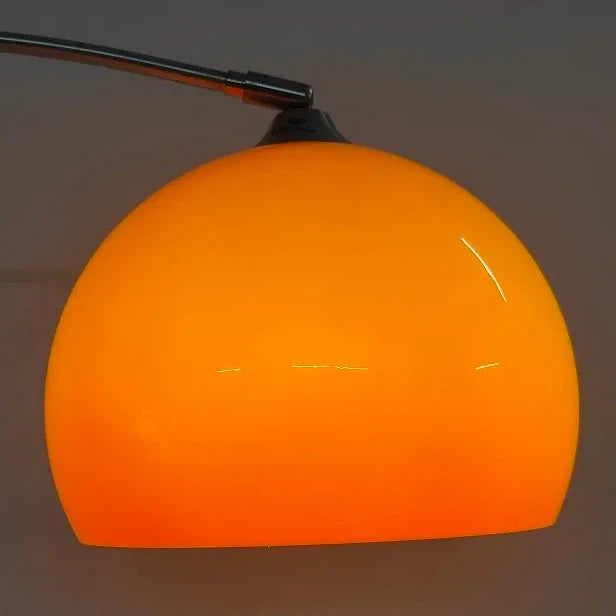 Staande boogvormige vloerlamp metaal glas diffuus licht slaapkamer woonkamer modern minimalistisch design | Sulvida