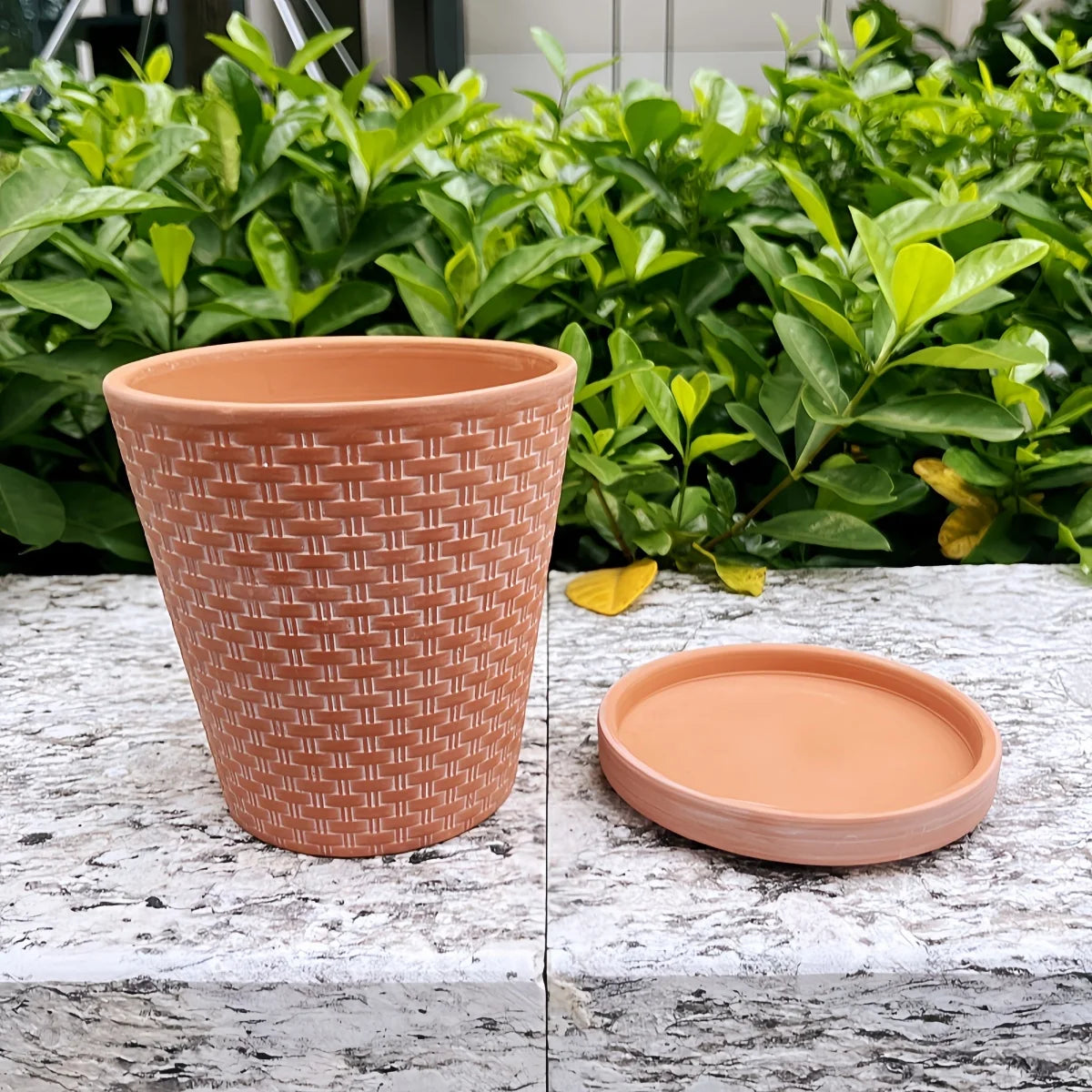 Lot de pots de fleurs en terre cuite avec soucoupe - 13cm Ø - 2 pièces - Pot en céramique à relief pour l’intérieur et l’extérieur | Sulvida