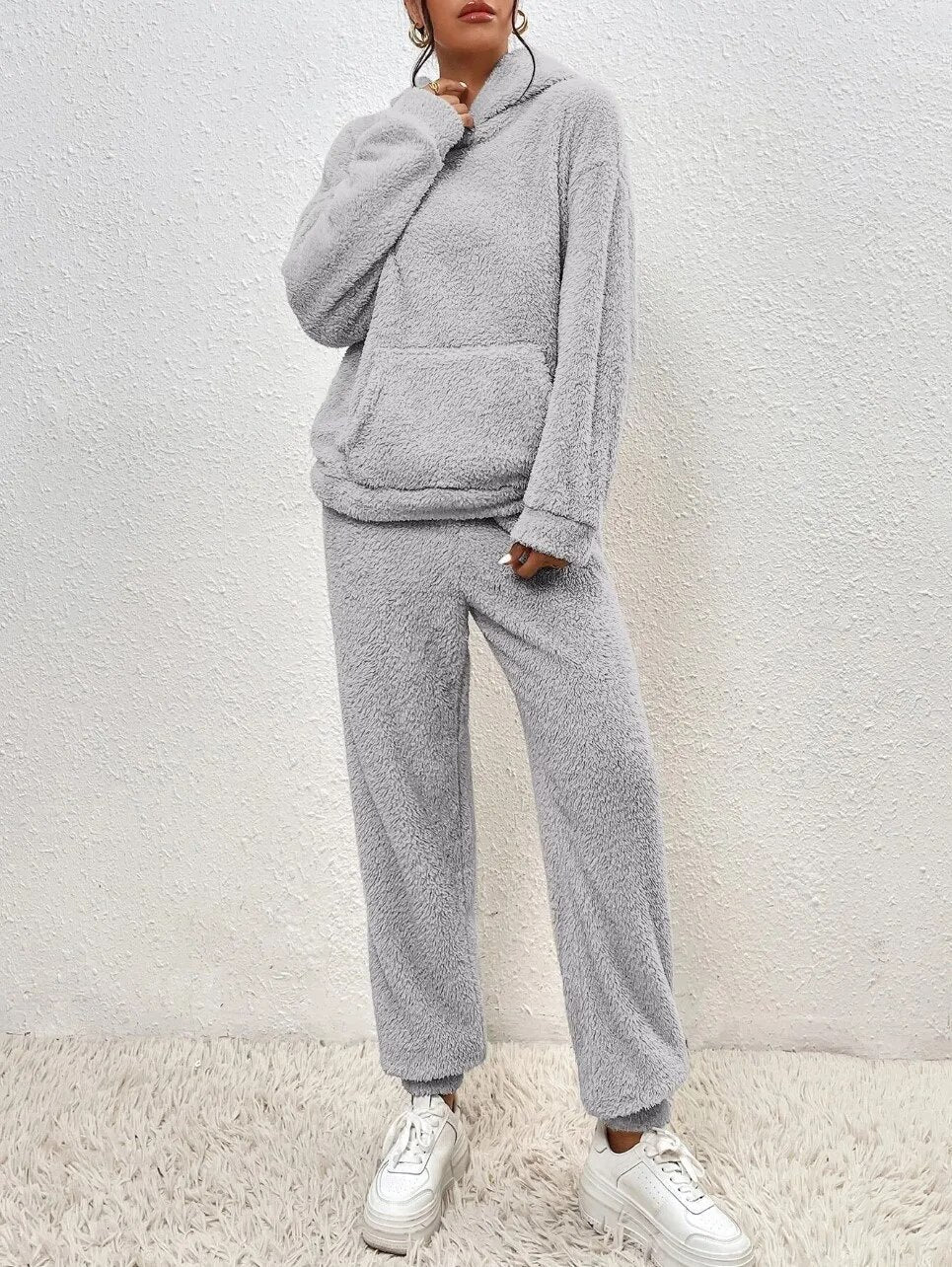 Teddy Huispak met Capuchon Kangoeroezak Dames Winter Loungewear Fleece Homewear Comfortset Relaxkleding | Sulvida