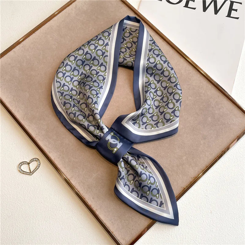 Foulard en satin pour femme à imprimé chevaux, écharpe étroite, bandana élégant, tour de cou, bandeau et bracelet, intemporel | Sulvida