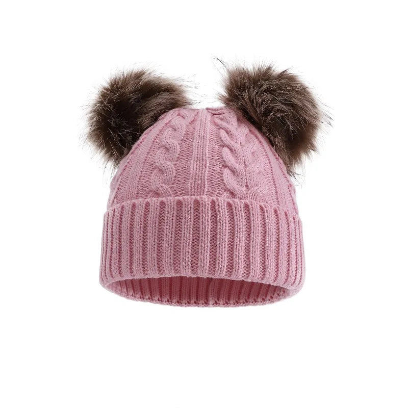 Gebreide Damesmuts met Dubbele Pompons Wintermuts Kabelpatroon Oprolbare Rand Warme Beanie Dames Stijlvol | Sulvida