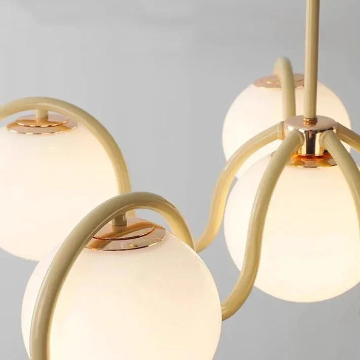 Ronde glazen kroonluchter met melkglazen bollen en metalen montuur voor woonkamer slaapkamer eetkamer | Sulvida