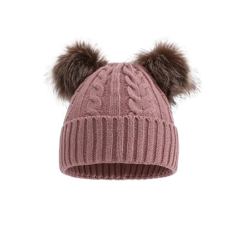 Gebreide Damesmuts met Dubbele Pompons Wintermuts Kabelpatroon Oprolbare Rand Warme Beanie Dames Stijlvol | Sulvida