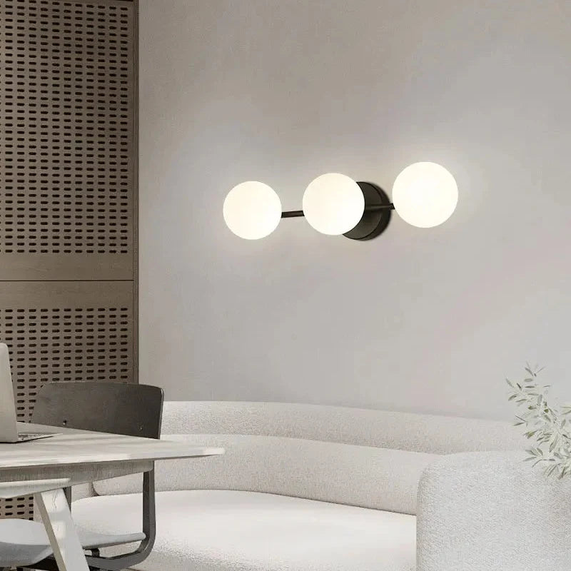 Glazen Bol Wandlamp Metaal met LED Verlichting voor Slaapkamer Gang Woonkamer Minimalistische Sfeerverlichting | Sulvida