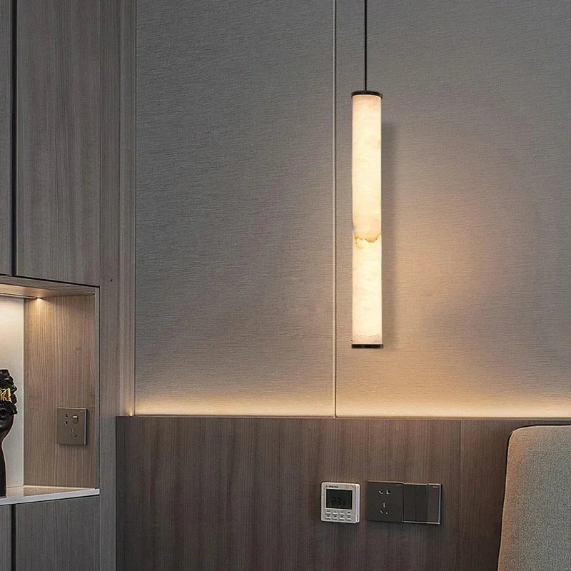 Suspension moderne en marbre et pierre naturelle avec accents cuivrés, éclairage de table à manger, lustre LED minimaliste | Sulvida