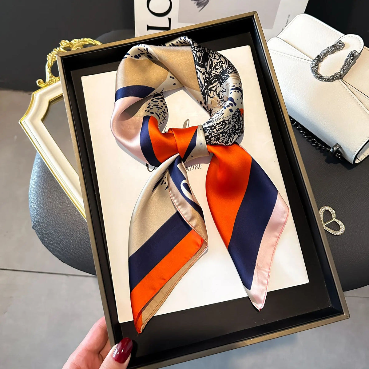 Vierkante Satijnen Sjaal 70x70 cm Dames Polyester Haarband Halsdoek Multifunctioneel Mode-Accessoire | Sulvida