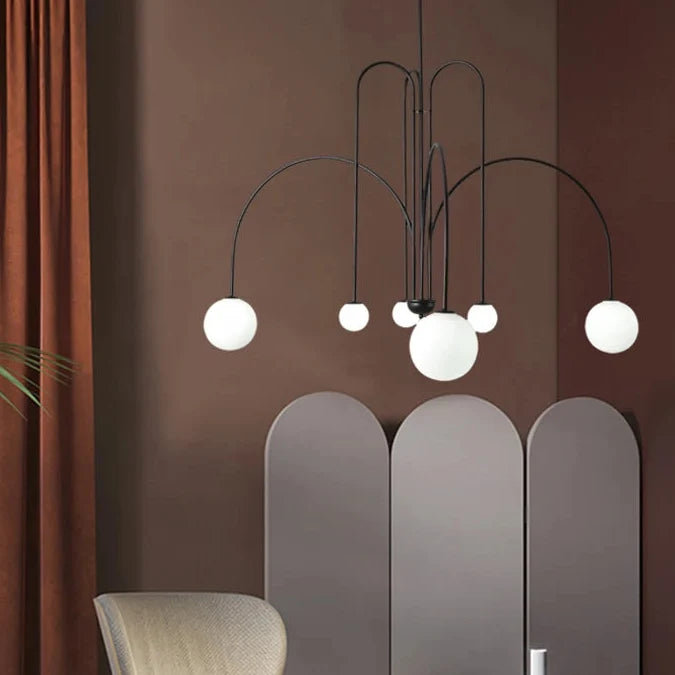 Kroonluchter met Glazen Bollen Geborsteld Metaal Goud Zwart Rood Scandinavisch Design Woonkamer Eetkamer | Sulvida