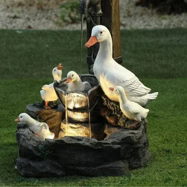 Decoratieve Tuinfontein met Zonnepaneel & LED-verlichting Eend of Eekhoorn Design Resin Waterornament | Sulvida