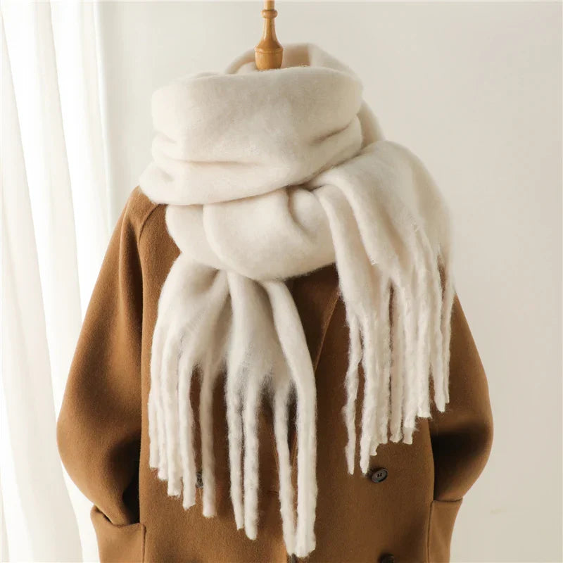 Écharpe en cachemire avec grands pompons, chaleur hivernale, écharpe d’hiver douce, aspect laine, pour femme, automne et hiver | Sulvida