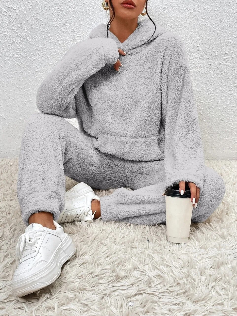 Teddy Huispak met Capuchon Kangoeroezak Dames Winter Loungewear Fleece Homewear Comfortset Relaxkleding | Sulvida