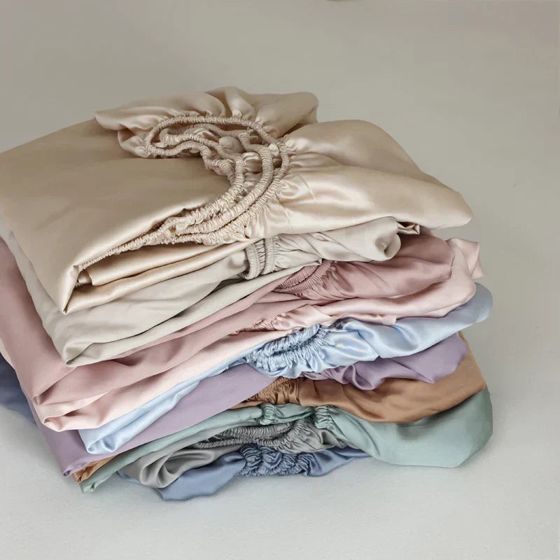 Ensemble de draps-housses en soie 100 % de mûrier - Régulation de la température, hypoallergénique, légèrement brillant, respirant, luxueux | Sulvida