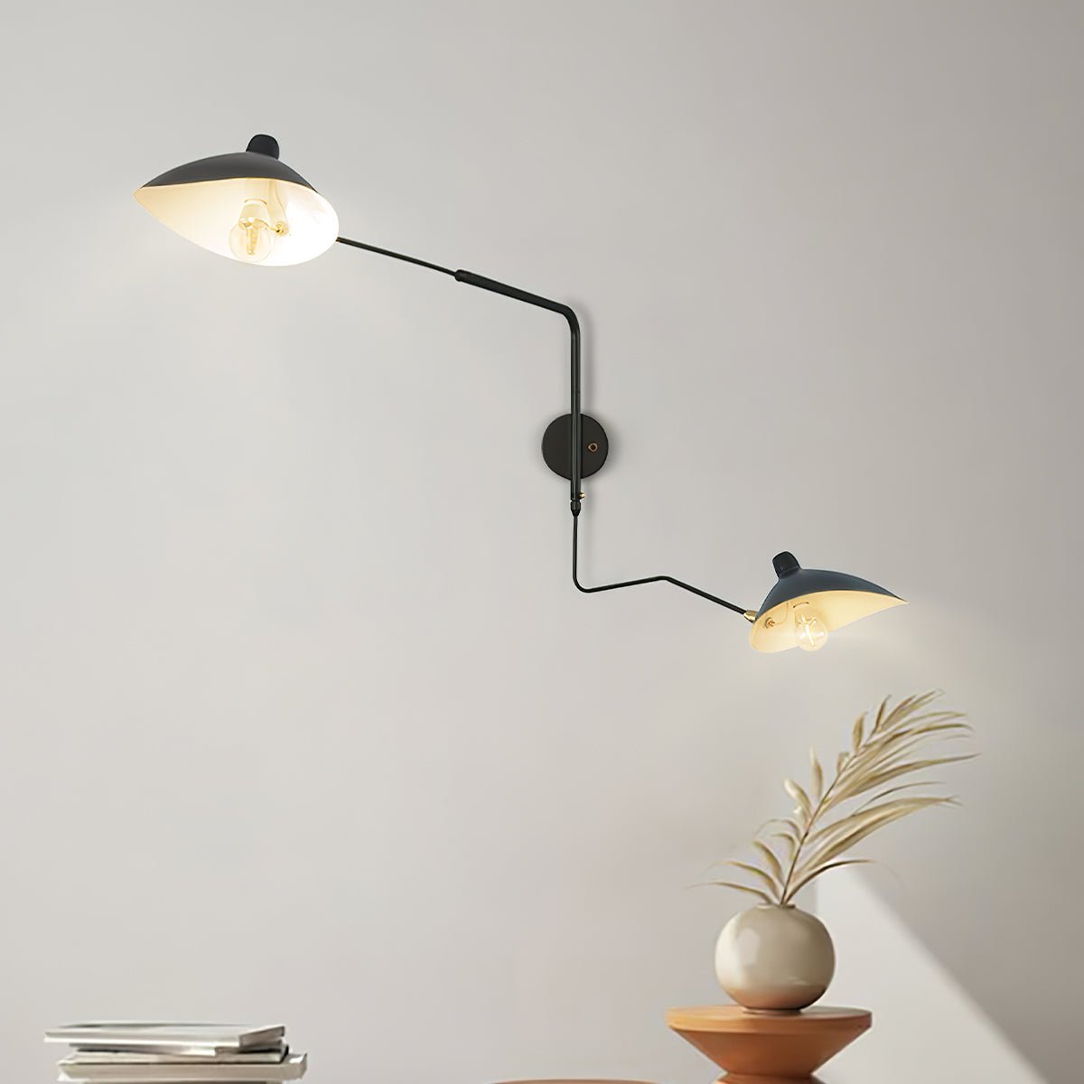 Wandlamp met verstelbare arm zwart metaal modern design 120 cm verstelbaar woonruimte leeshoek werkplek | Sulvida
