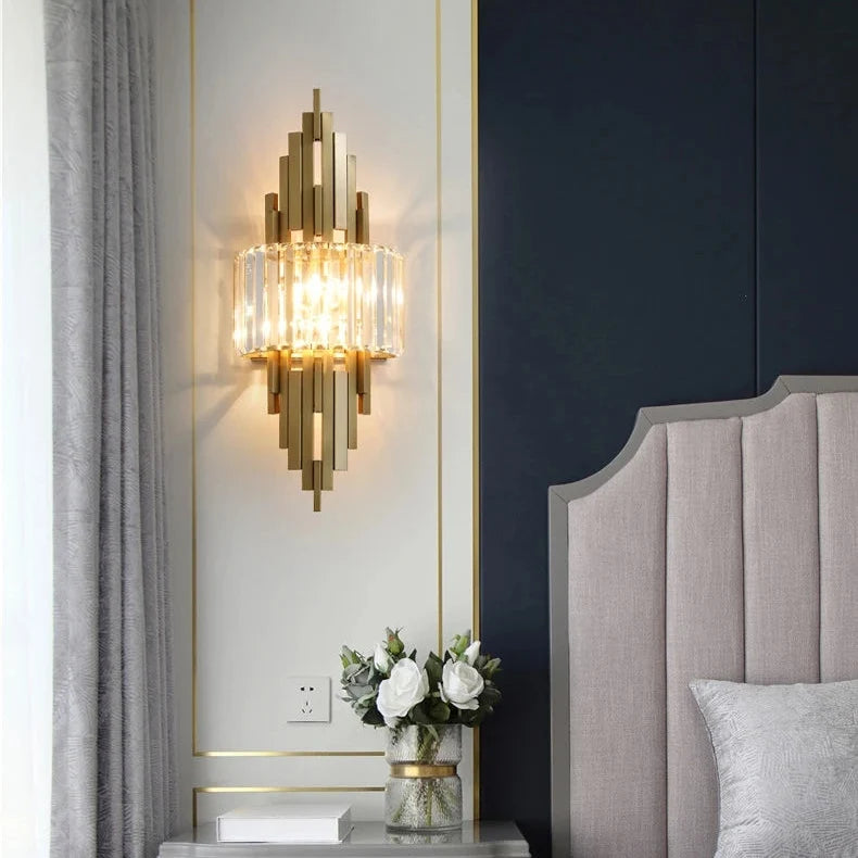 Kristallen wandlamp gelaagd design chroom woonkamer slaapkamer gang entree warm licht modern interieur | Sulvida