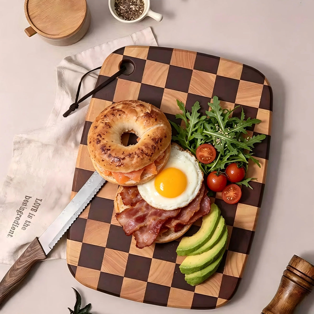 Houten snijplank schaakbordpatroon rubberhout 45x30 cm keuken serveerplank hapjesbord charcuterie broodplank | Sulvida