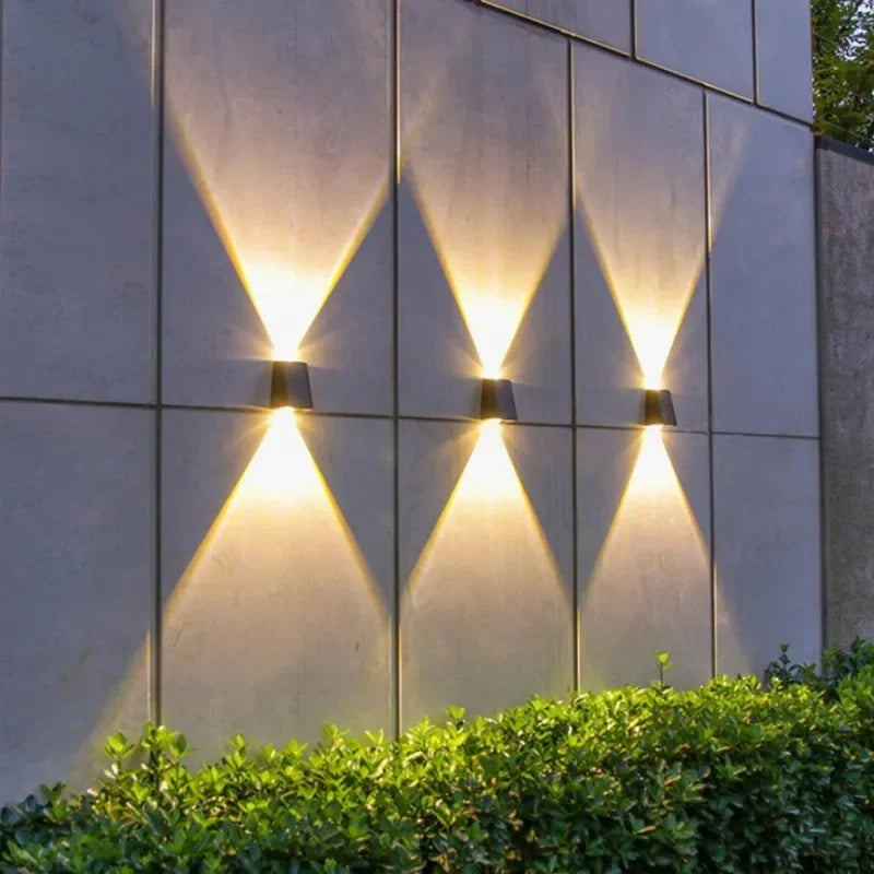 Lampe solaire d’extérieur, applique murale IP65 étanche, éclairage mural et de jardin à énergie solaire | Sulvida