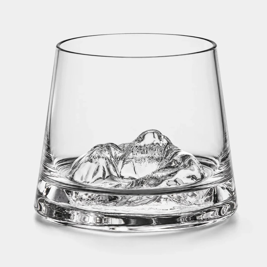 Whiskyglas aus Kristall mit bergförmigem Boden, 220ml - stilvolles Trinkglas für Whisky, Cognac und Spirituosen zu Hause | Sulvida