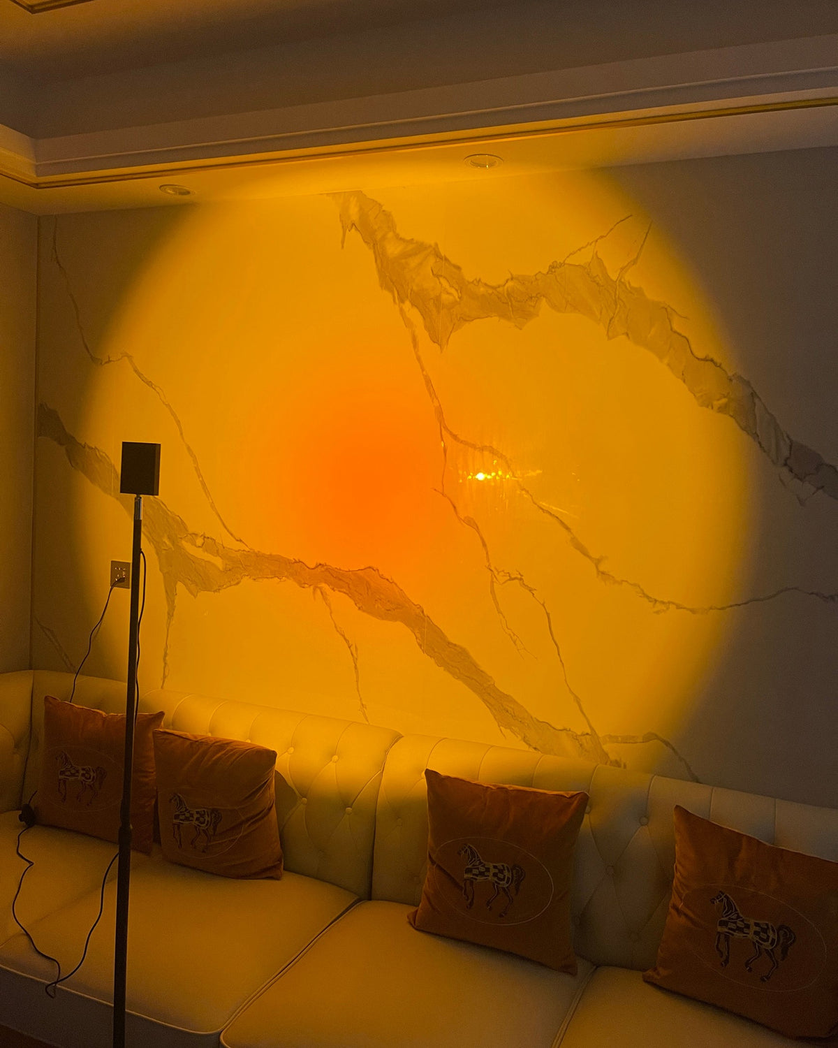 LED Staande Lamp met Halo Projectie Zwart Aluminium 180cm Sfeerverlichting voor Woonkamer Studio Modern Minimalistisch | Sulvida