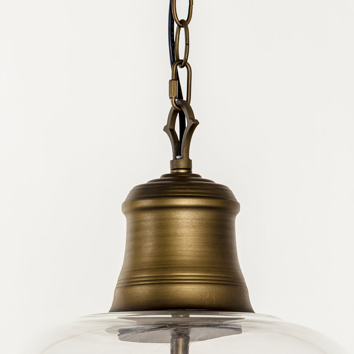 Hanglamp met glazen kap en metalen accenten voor eetkamer keuken hal woonkamer sfeervolle verlichting | Sulvida