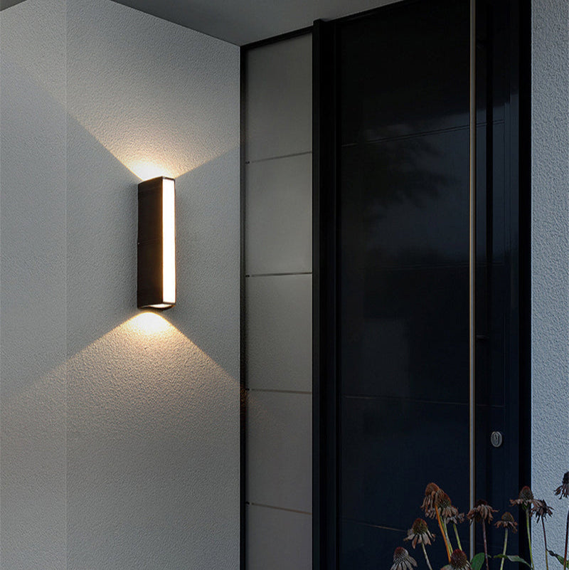 Moderne LED Buitenwandlamp Waterdicht Zwart voor Terras en Tuin Wandverlichting Strak Aluminium Design | Sulvida