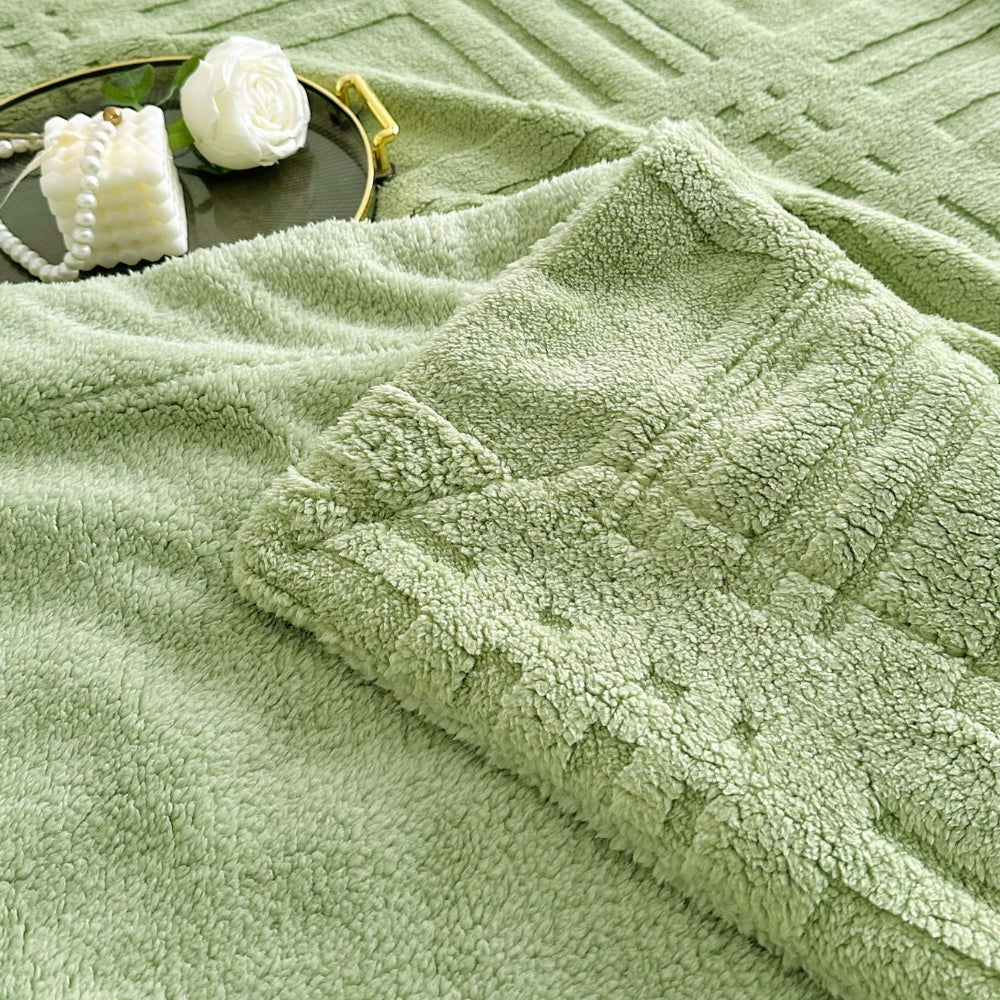Plaid Geborduurd Ruitpatroon Dubbellaags Microvezel Deken Winterwarm Stijlvol Textuur 100x150-200x230 cm | Sulvida