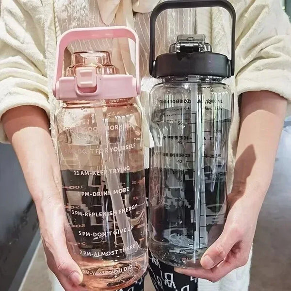 Gourde de sport 2 litres avec repères horaires et paille - gourde avec indicateur de temps motivant pour le sport et la salle de sport - Sulvida