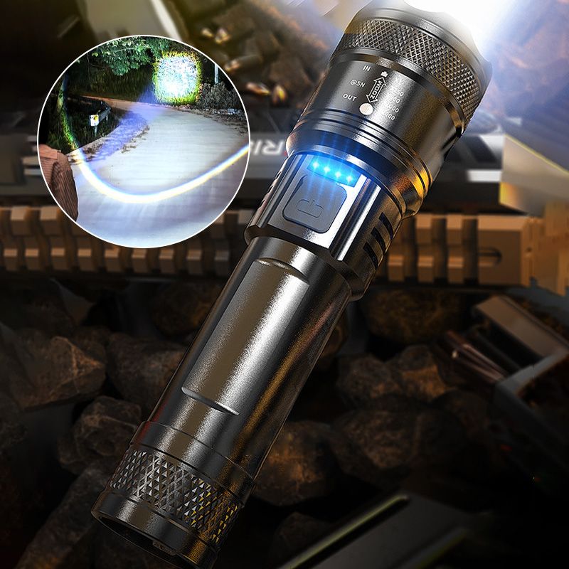 Lampe torche LED 7500 lumens rechargeable USB-C étanche IPX7 en aluminium militaire, éclairage puissant pour l'extérieur | Sulvida