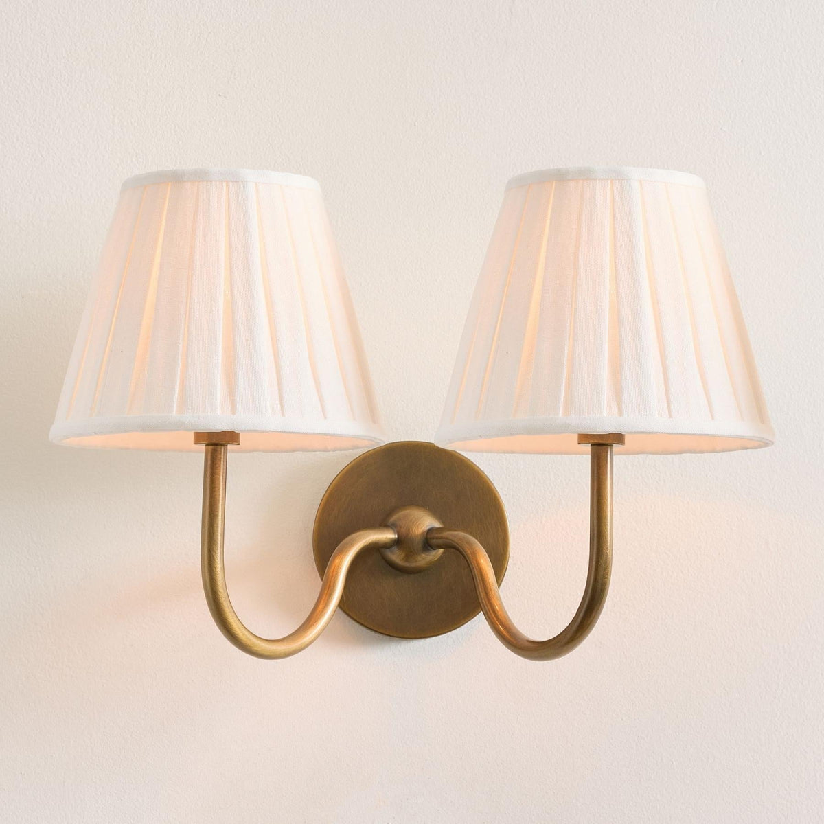 Wandlamp Linnen Kap Messing Armatuur Plissé of Glad Stof E12 Fitting Hardwired Decoratieve Verlichting | Sulvida