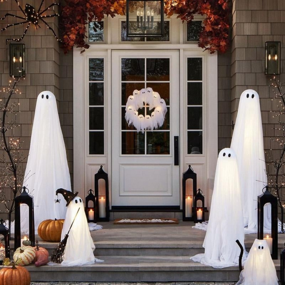 Halloween Spookjeskrans met 12 Verlichte Geesten en Gaas – Sfeervolle Decoratiekrans voor Deur Muur Veranda | Sulvida