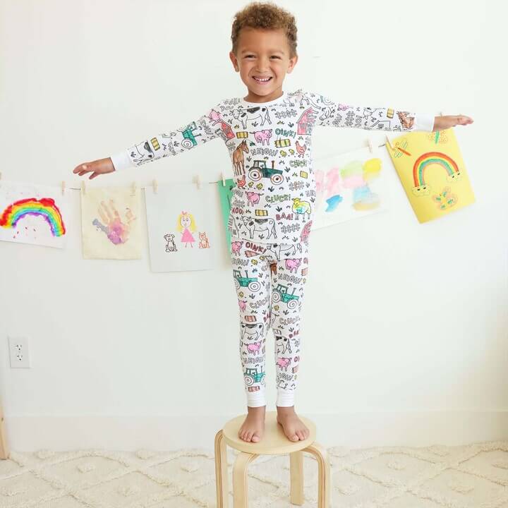 Inkleurbare Kinderpyjama met 12 Textielstiften Creatief Speelgoed Herbruikbaar Wasbaar Slaapkleding DIY Activiteit | Sulvida