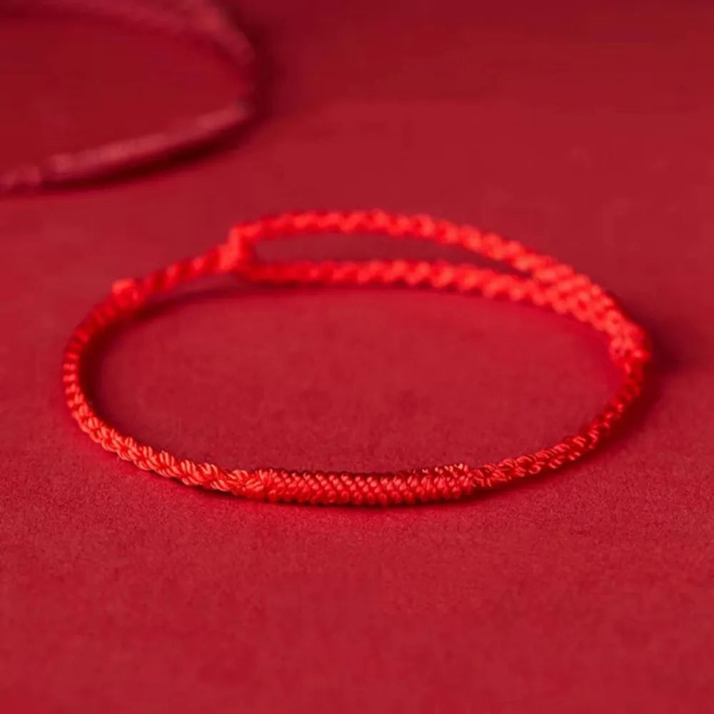 Spirituele Kralenarmband met Beschermingssymbool Rood Draad Verstelbaar Geluksarmband Handgemaakt Talisman | Sulvida
