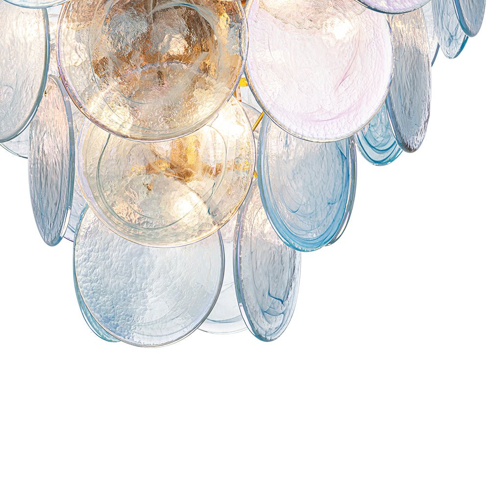 Ronde meerlaagse kroonluchter met blauw iriserende glazen schijven geborstelde messing afwerking hanglamp | Sulvida