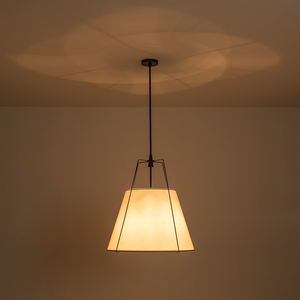 Hanglamp Conisch Stof Vierlicht Messing Wit Zwart Eetkamer Woonkamer Modern Landelijk Stijlvol Design | Sulvida