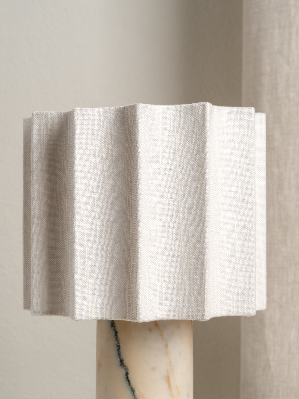 Draadloze Tafellamp Natuursteen met Linnen Kap 27.5cm Dimbaar LED Oplaadbaar Sfeervol Woonkamer Slaapkamer | Sulvida