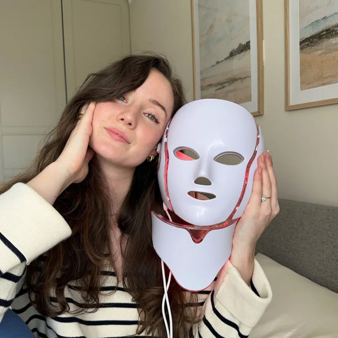 Masque LED pour le visage pour le rajeunissement de la peau – Soin de beauté anti-âge à domicile – 5 thérapies par la lumière | Sulvida