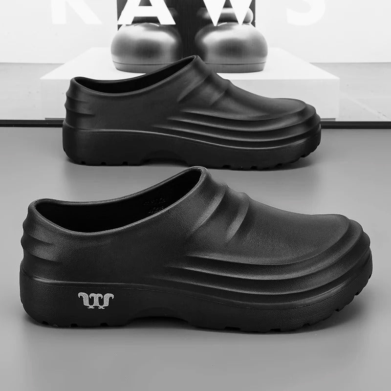 Professionele Werkschoenen Zwart Antislip Keuken Horeca Slip-On Instappers Oliebestendig Comfortabel Veilig | Sulvida