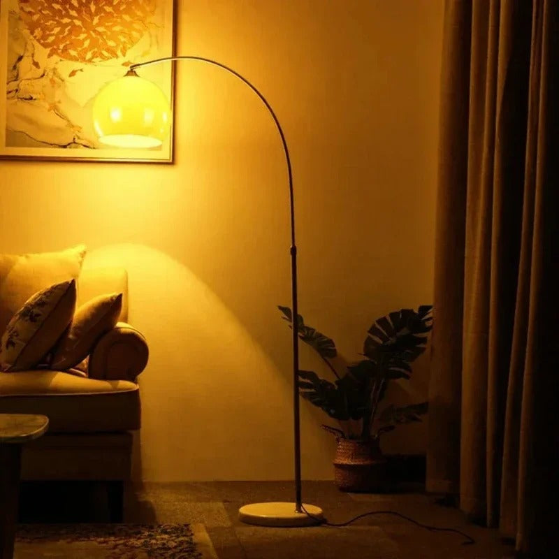 Staande boogvormige vloerlamp metaal glas diffuus licht slaapkamer woonkamer modern minimalistisch design | Sulvida