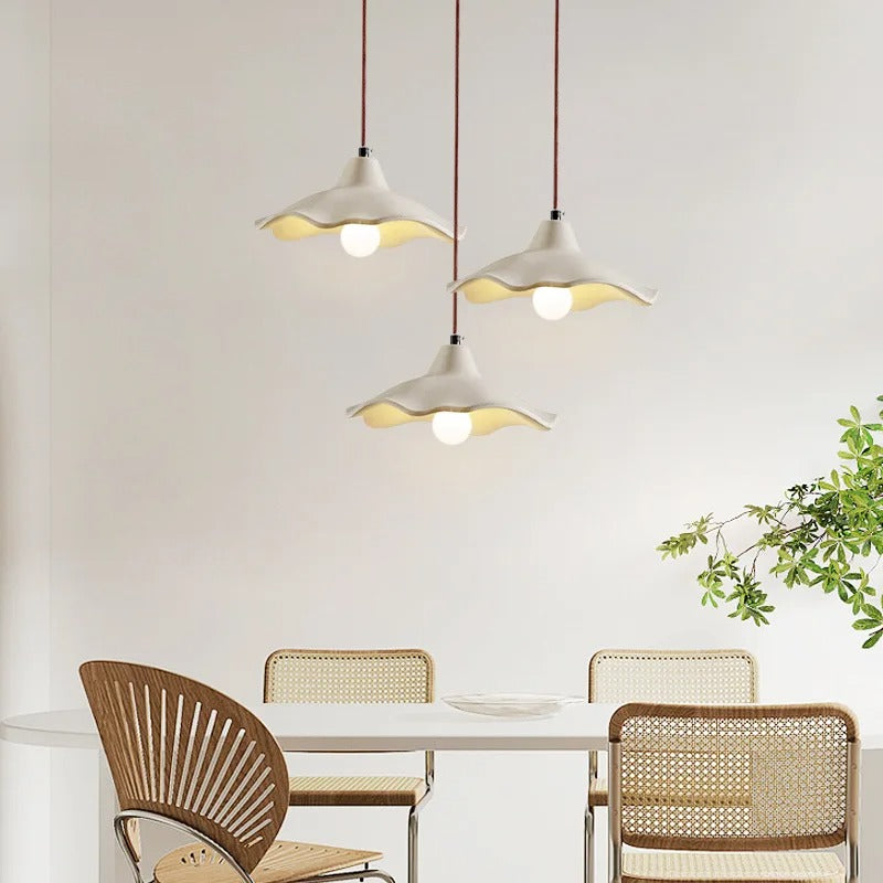 Betonnen Hanglamp met Golvende Rand Keramiek voor Eetkamer Woonkamer Slaapkamer Entree Werkkamer Moderne Verlichting | Sulvida