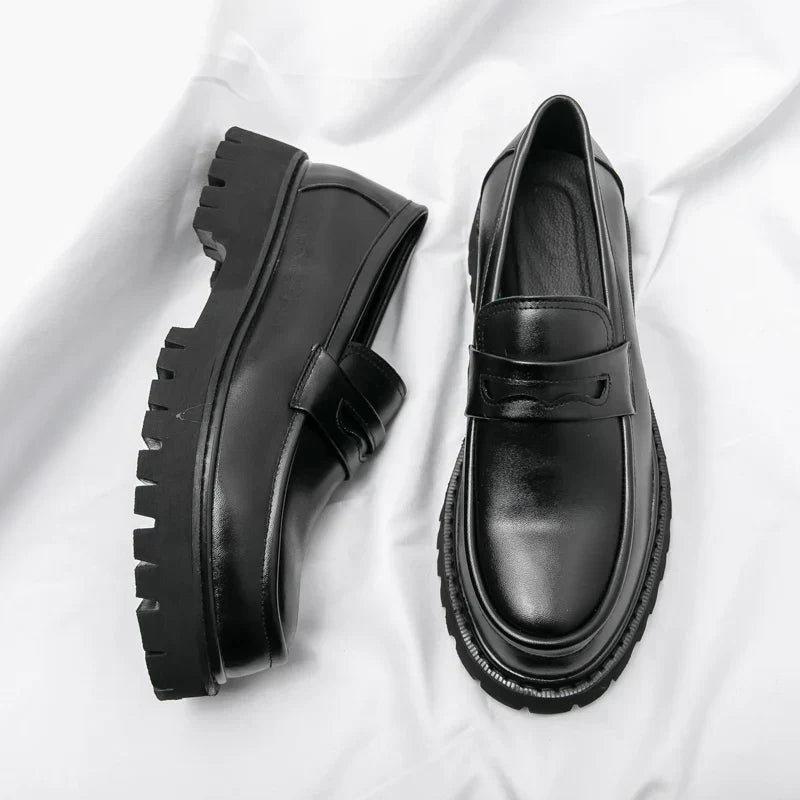 Herenschoenen Zwart Loafers met Dikke Zool Platform Instappers Lakleer Mat Zakelijk Casual Comfortabel | Sulvida