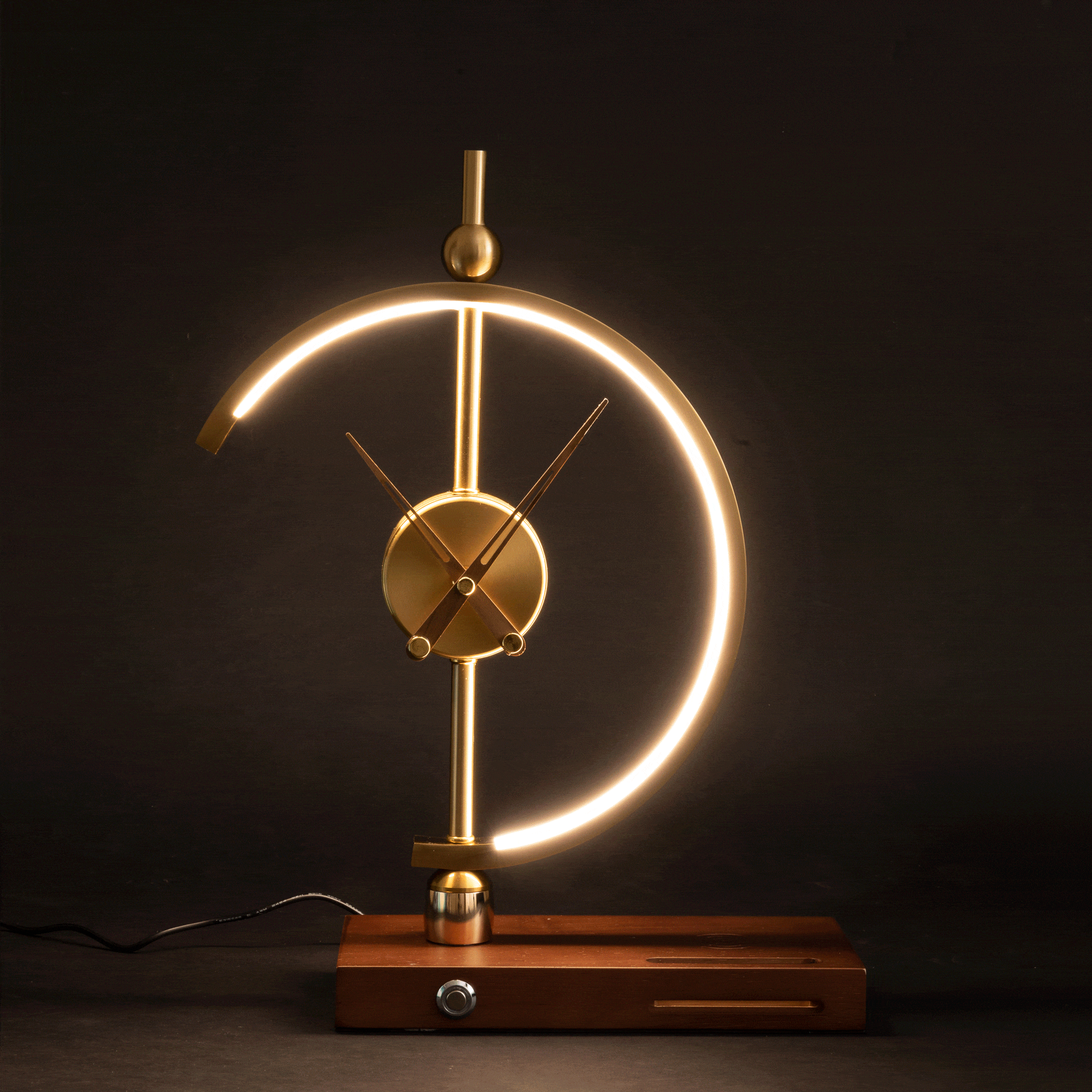 Draadloze Oplaadlamp met Klok Hout Metaal Warm en Koel Wit Tafellamp Dimbaar LED Verlichting Modern Design | Sulvida
