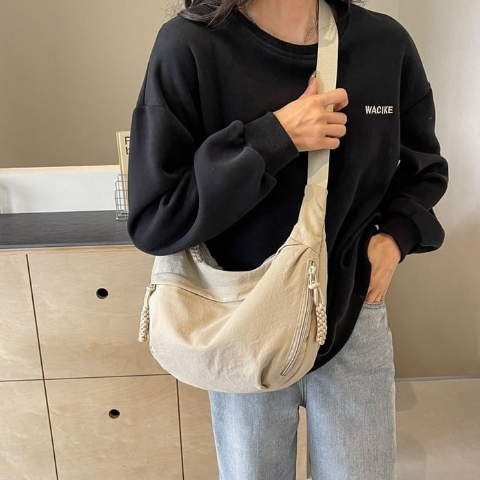 Sac bandoulière en nylon en forme de demi-lune, réglable, léger, pour un usage quotidien, imperméable, pour femme | Sulvida