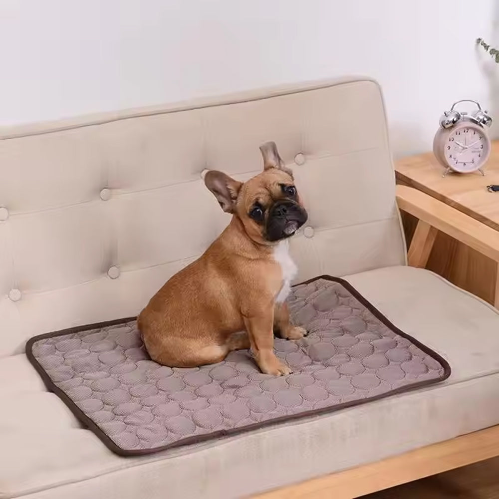 Tapis rafraîchissant autorégulant pour chiens, toutes tailles, sans gel, lavable en machine, accessoire rafraîchissant pour animaux en été | Sulvida
