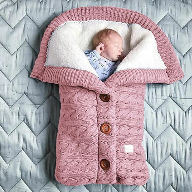 Gebreide Baby Winterslaapzak 0-12 Maanden met Knopen Wollen Voetenzak Warm Beige Babynestje Cocon Inbakerdeken | Sulvida