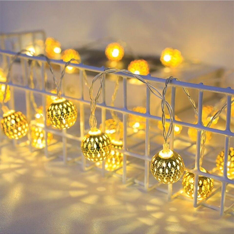 Decoratieve lichtslinger metaal bolvormig oosters warm wit LED sfeerverlichting voor terras tuin balkon buiten | Sulvida