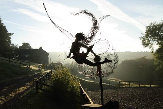 Handgemaakte Metalen Tuinfee Sculptuur 70cm Sprookjesbeeld Tuindecoratie Buitendecoratie Fantasie Ornament | Sulvida