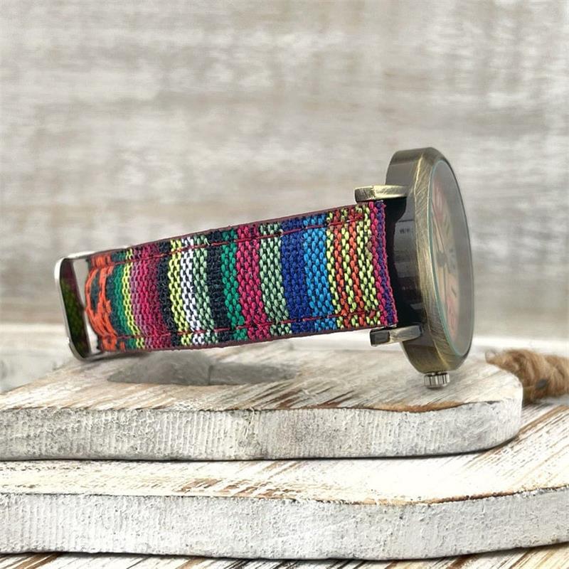 Gevlochten Horloge met Kleurrijk Regenboogpatroon voor Dames Vintage Brons Wijzerplaat Verstelbaar Polshorloge | Sulvida