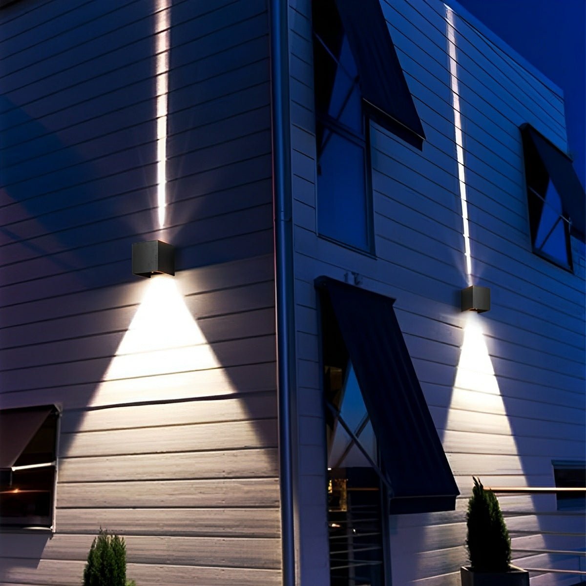 LED Wandlamp Buiten Waterdicht Zwart Wit op Zonne-Energie voor Tuin Veranda Entree Gevel IP65 Buitenverlichting | Sulvida