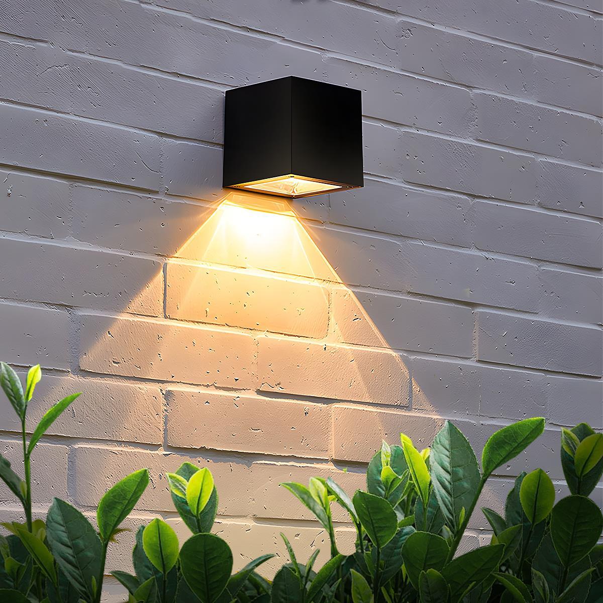 LED Wandlamp Buiten Waterdicht Zwart Wit op Zonne-Energie voor Tuin Veranda Entree Gevel IP65 Buitenverlichting | Sulvida
